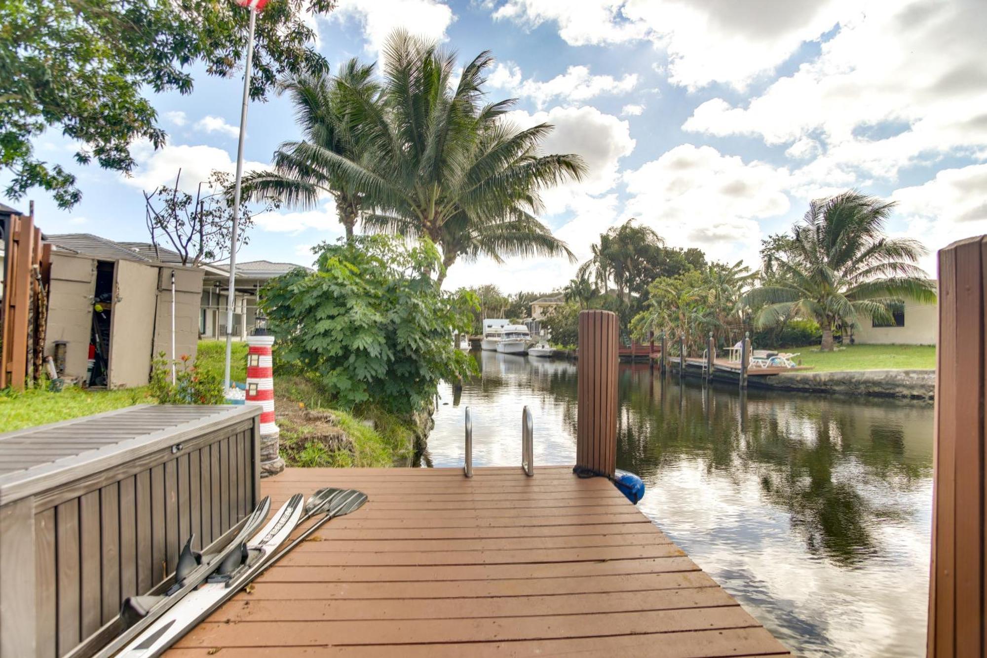 Canal Side Retreat With Dock, By Hollywood Boardwalk Fort Lauderdale Kültér fotó
