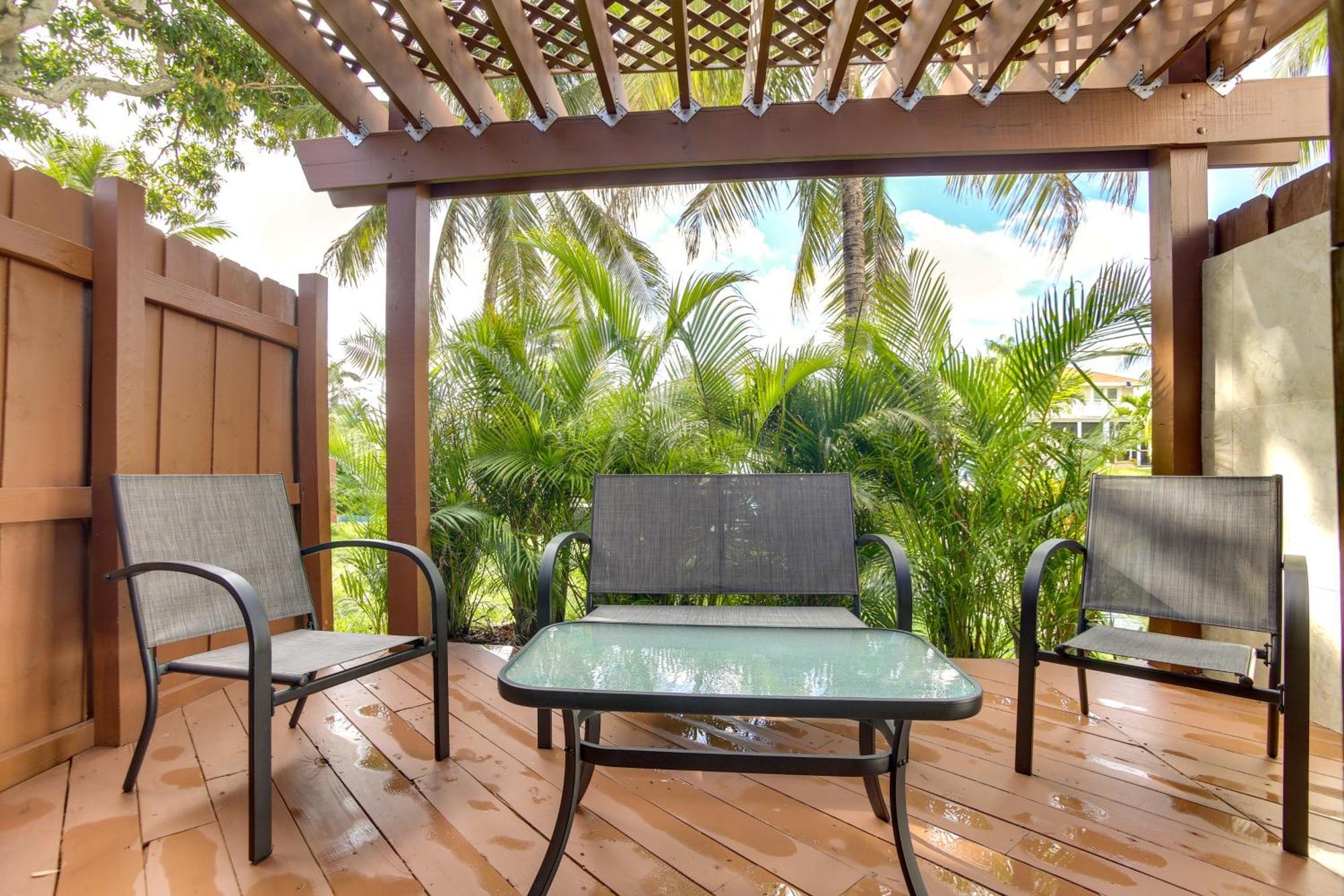 Canal Side Retreat With Dock, By Hollywood Boardwalk Fort Lauderdale Kültér fotó